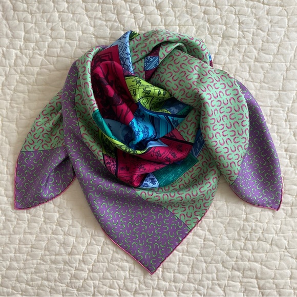Brand New Hermes A Cheval Sur Mon Carre Silk Scarf - Picture 2 of 15